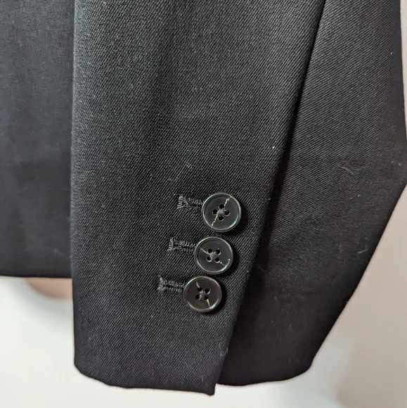 **SOLD** Banana Republic "Classic Fit" Blazer - Picture 8 of 8